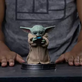 Iron Studios Star Wars - Grogu Always Hungry - Mandalorian And Grogu Movie - Grogu Collection Legacy Replica 1/4