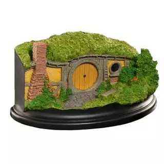 Weta Workshop The Hobbit - Hole 1 Bagshot Row Yellow Door Environment