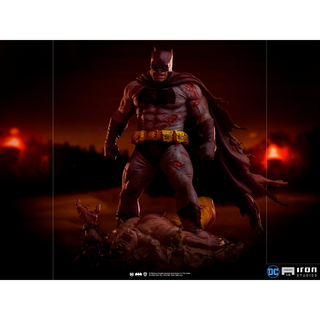 Iron Studios DC Comics Batman  - The Dark Knight Returns Statue 1/6 Diorama