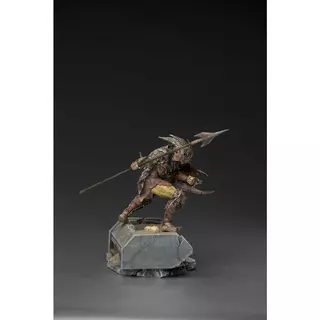 Iron Studios The Lord of the Rings - Armored Orc Statue Art Scale 1/10