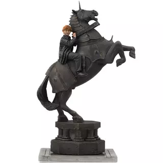 Iron Studios Harry Potter - Ron Weasley at the Wizard Chess Statue Delux Art Scale 1/10
