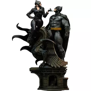 Iron Studios DC Comics - Batman & Catwoman Diorama 1/6 Statue
