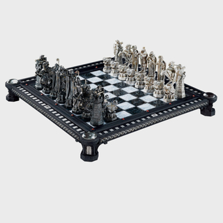 Noble Collection Harry Potter - Final Challenge Chess Set