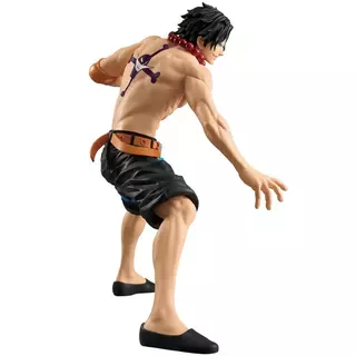 Bandai One Piece - Grandista-Portgas D.Ace Figure