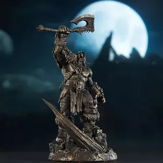 Blizzard World of Warcraft  Grommash Hellscream Statue