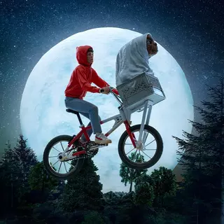 Iron Studios E.T. - E.T. & Elliot Statue Deluxe Art Scale 1/10